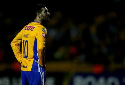 Dejan en suspenso el boleto para el Mundial de Clubes - Andre-Pierre-lamento-accion-Volcan_MILIMA20170418_0364_11