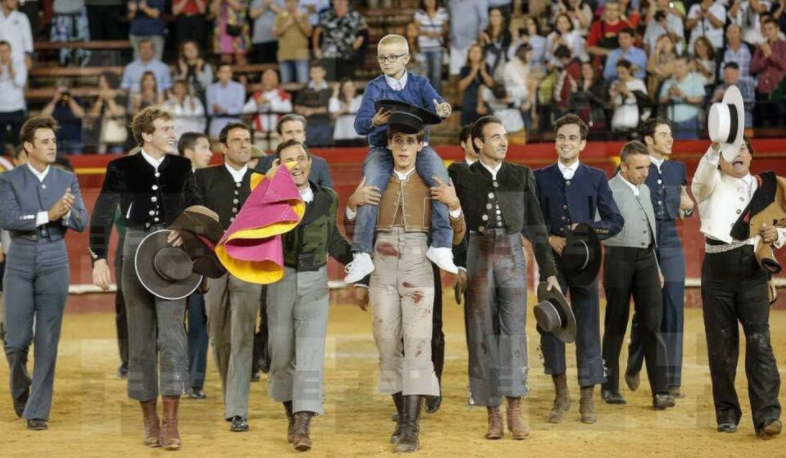 Muere el niño con cáncer que recibió burlas por querer ser torero - Captura-de-pantalla-2017-04-08-a-las-5.29.41-p.m.