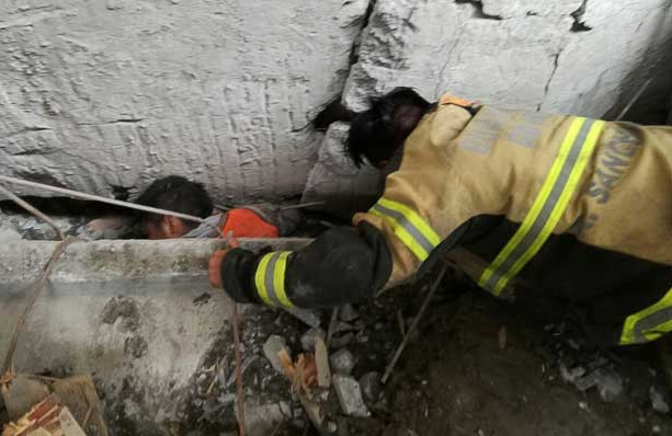 Unos se traumaron porque no sabían qué hacer: sobreviviente de colapso en Plaza Olivar - Captura-de-pantalla-2017-04-13-a-las-14.50.14