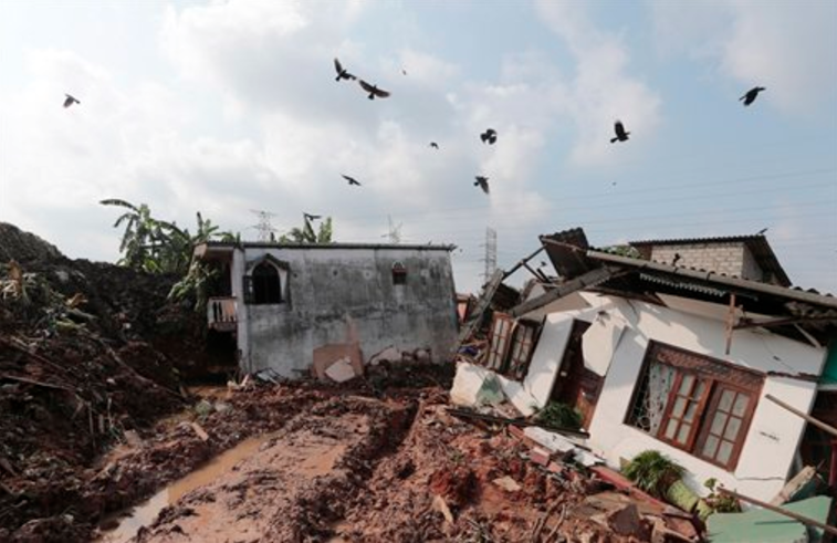 Colapso de montaña de basura en Sri Lanka deja 19 muertos - Captura-de-pantalla-2017-04-15-a-las-8.45.02-p.m.