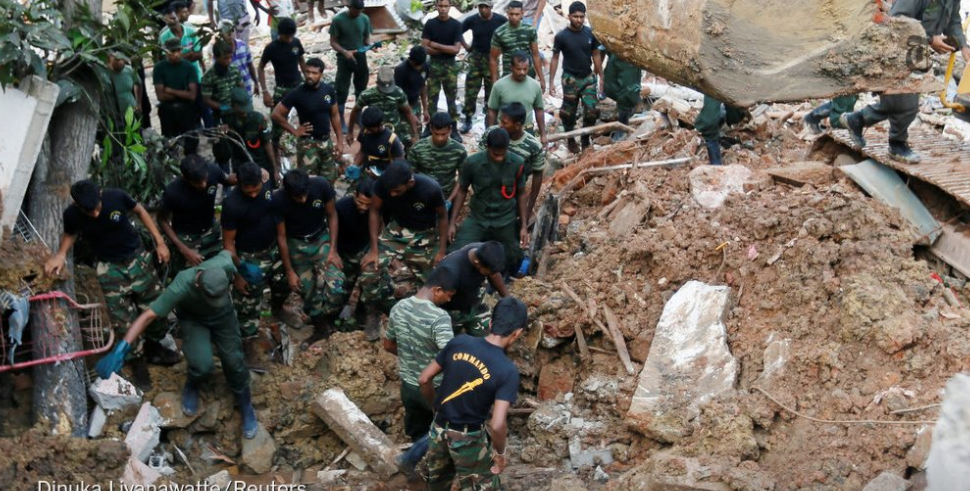 Colapso de montaña de basura en Sri Lanka deja 19 muertos