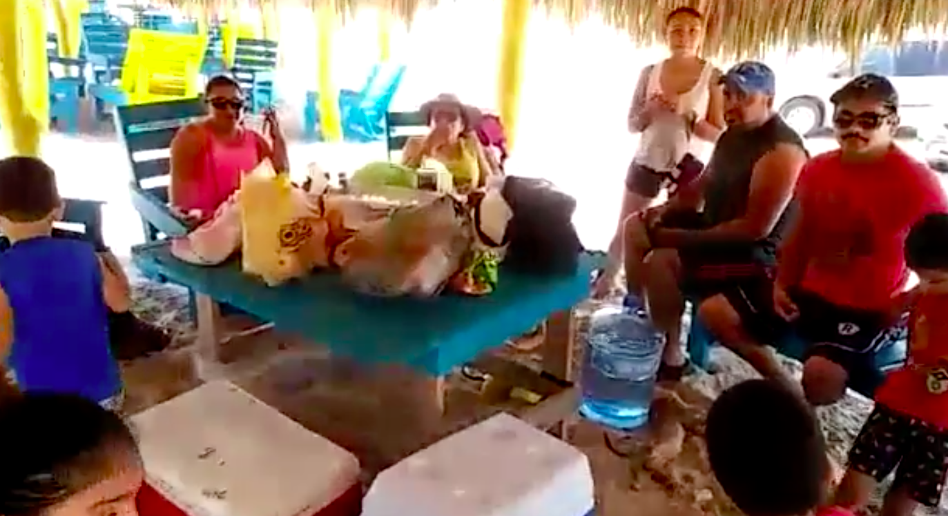 Turistas quedan varados en playa de Tamaulipas