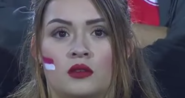 #Video Piden minuto de silencio por jugador que estaba en la cancha