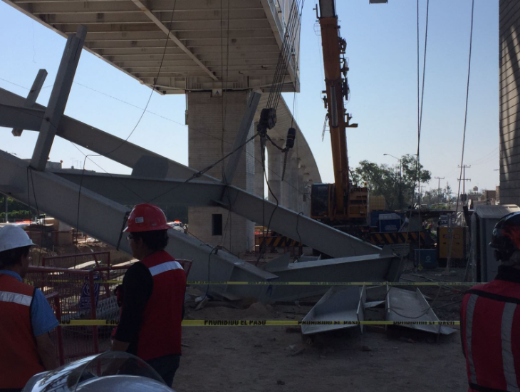 Cae estructura de 60 toneladas en Jalisco y deja cinco heridos