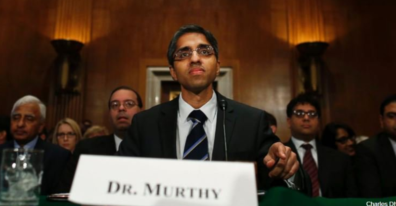 Trump destituye a director de Salud de EE.UU.