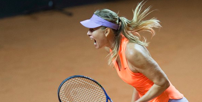 Sharapova regresa a las canchas con victoria
