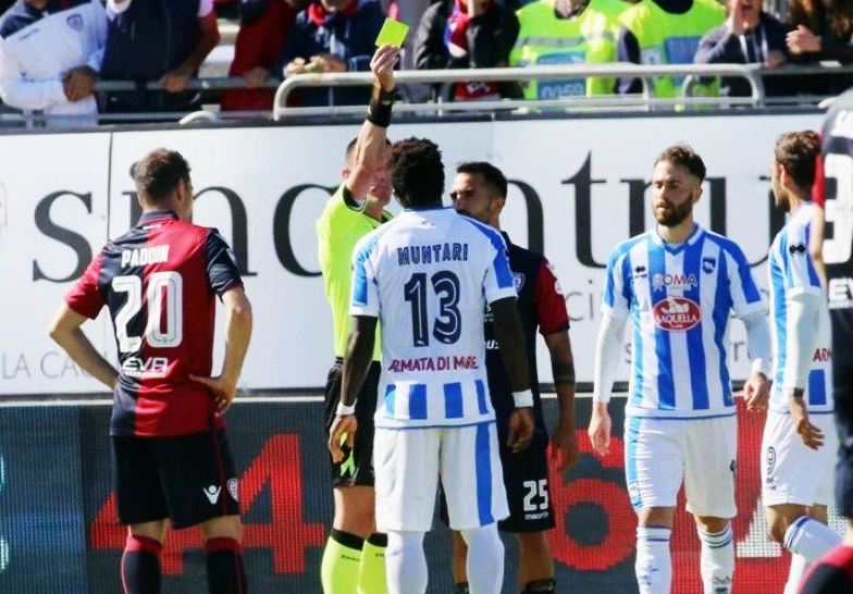 #Video Árbitro amonesta a jugador por quejarse de gritos racistas - Captura-de-pantalla-2017-04-30-a-las-17.27.08