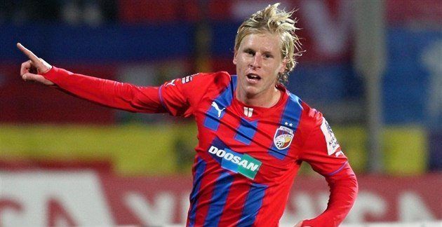 Encuentran colgado en su cuarto a exinternacional checo