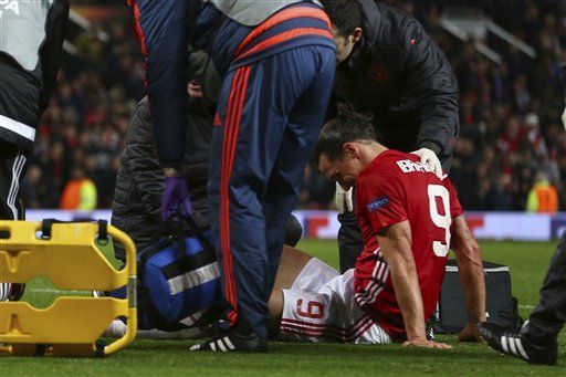 #Video Zlatan Ibrahimovic sufre grave lesión de rodilla - Ibrahimovic-rodilla