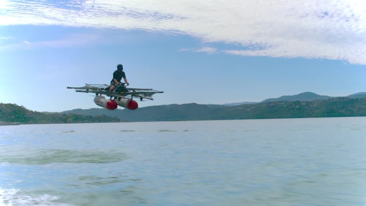 #Video Larry Page presenta su auto volador Kitty Hawk Aero