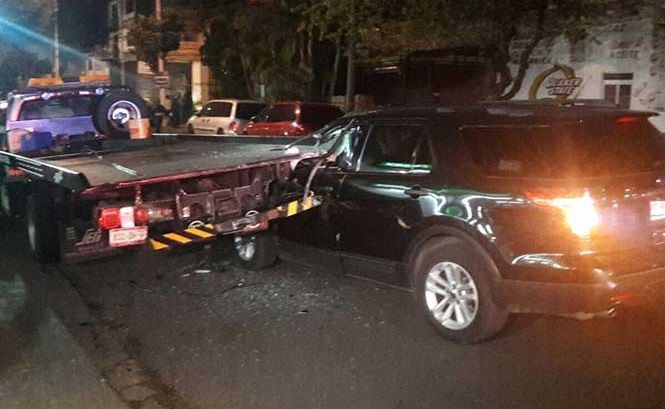 Sujeto se salva tras chocar contra grúa en la colonia Narvarte