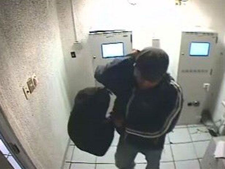 Delincuentes asaltan sucursal de HSBC y se llevan dos mdp - asalto-hsbc-escandon