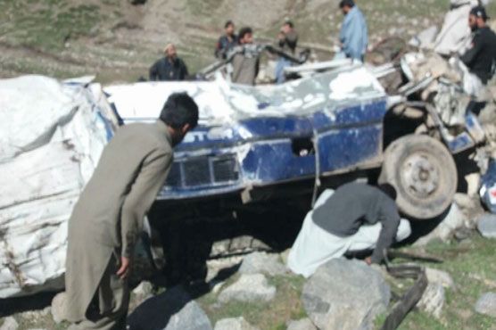 Se desbarranca autobús en Pakistán. Al menos 14 muertos