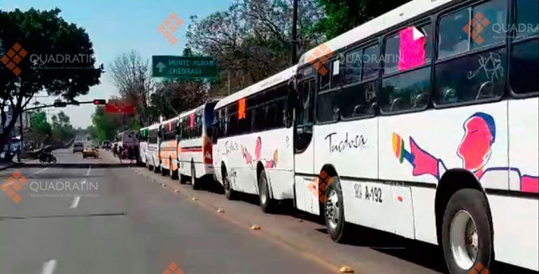 Pararía transporte público por huelga en Oaxaca