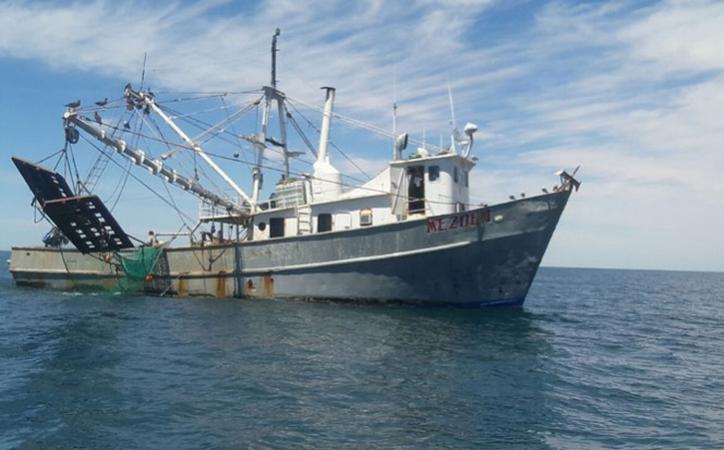 Aseguran barco de pesca en refugio de la vaquita marina