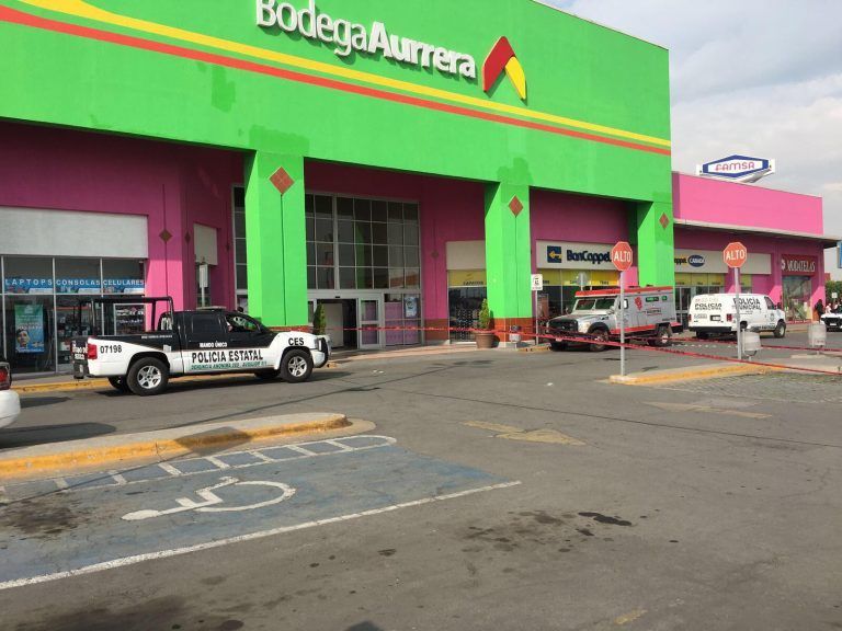 Balacera en Bodega Aurrerá de Tecámac deja tres muertos