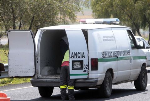 Hallan cadáver de mujer en Tlalnepantla