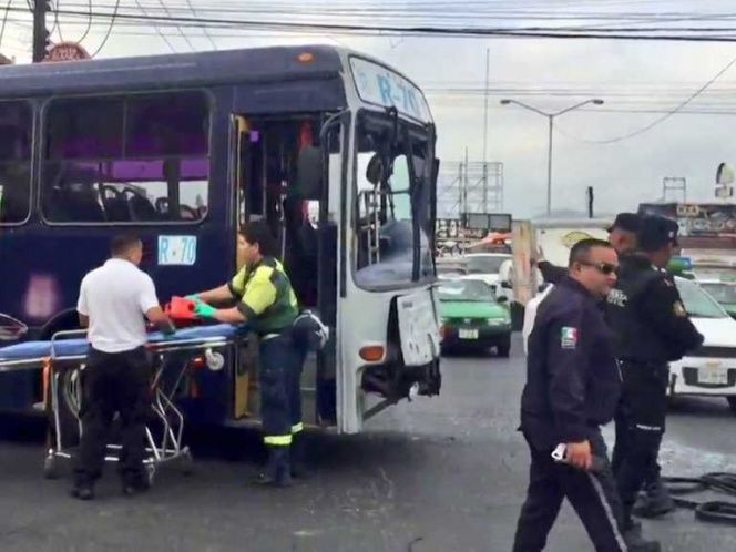 Choque de camiones deja 10 heridos en Monterrey - choque-monterrey