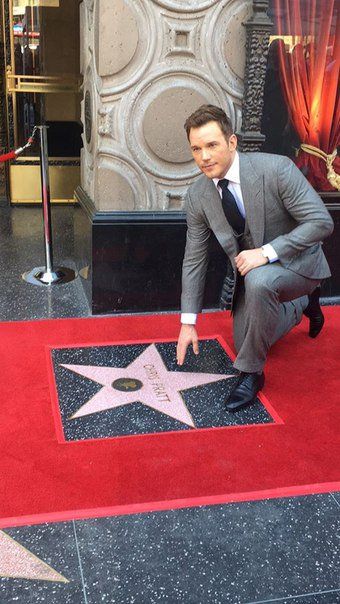 Chris Pratt recibe estrella en el Paseo de la Fama de Hollywood - chris-pratt-2