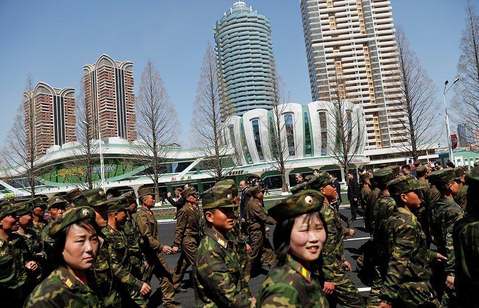 Inauguran rascacielos en Corea del Norte... no tiene ni agua caliente - corea-del-norte-43434-e1492106500288