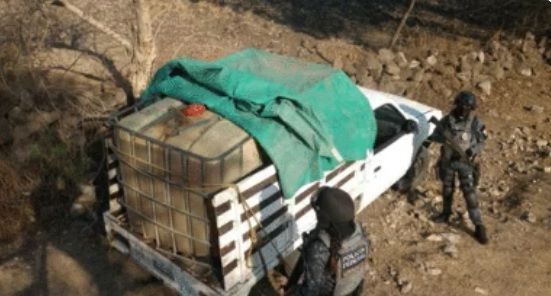 Federales aseguran casi cuatro mil litros de gasolina en Michoacán - cuitzeo