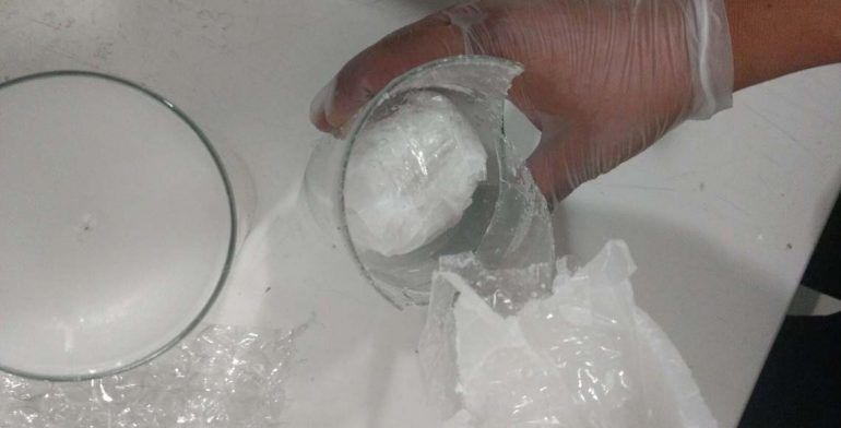 Descubren droga escondida en veladoras en el AICM - drogaen-veladoras-770x392