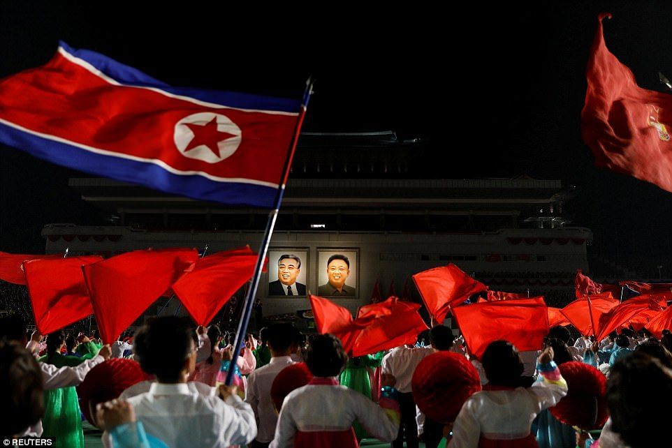 #Video miles de norcoreanos celebran el Día del Sol - día-del-sol-4