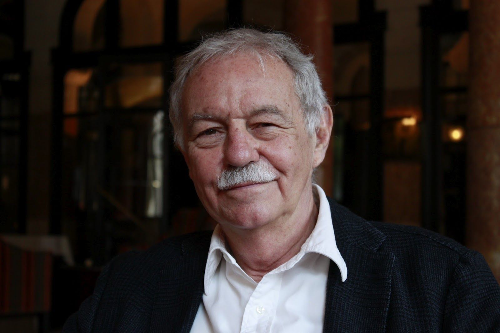 Eduardo Mendoza recibe el Premio Cervantes