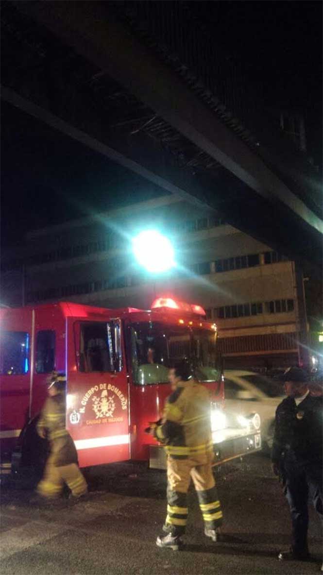 Cierran puente peatonal en Insurgentes y Eje Norte 2 por posible desplome - eje-2-insurgentes