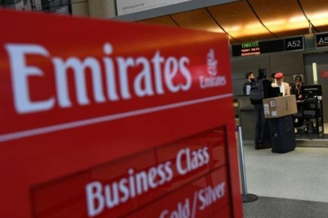 Emirates prestará tablets Surface de Microsoft durante sus vuelos