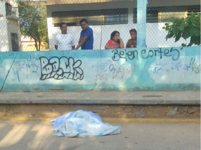 Asesinan a hombre frente a escuela de Oaxaca