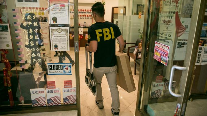 Registran oficina que expedía visas falsas en Los Ángeles - fbi-I