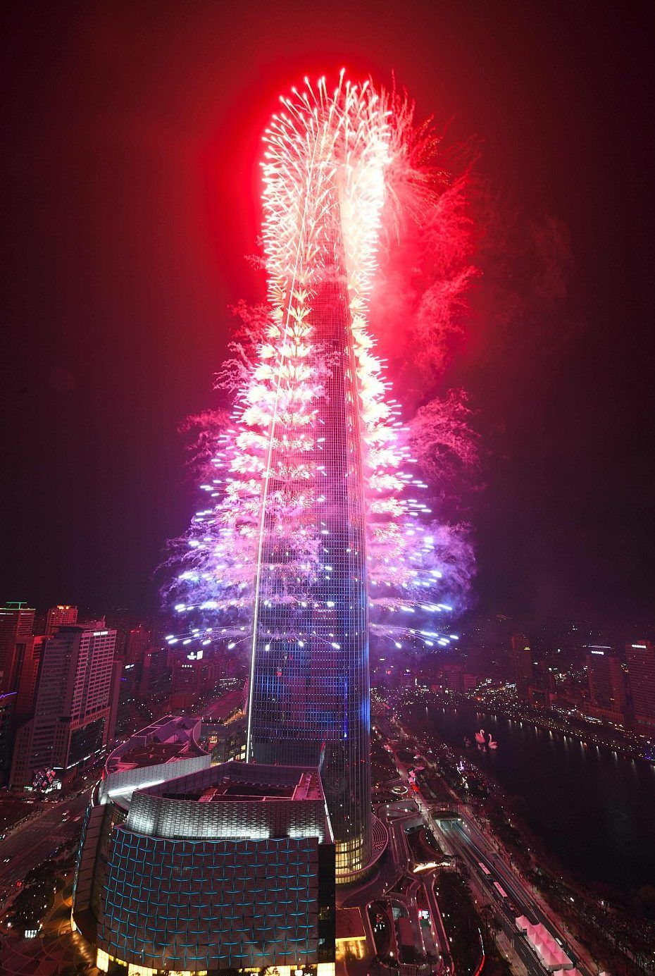 #Fotos Así es el quinto rascacielos más alto del mundo - getty-lotte-tower-5-e1491334717334