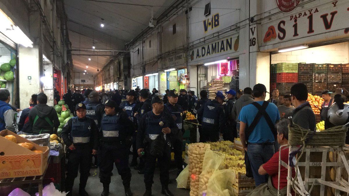 Matan a hombre tras resistirse a asalto en la Central de Abasto Matan a hombre tras resistirse a asalto en la Central de Abasto