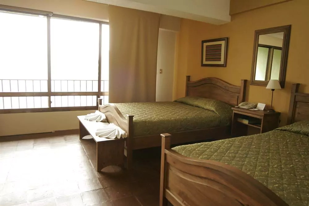 Así es el hotel donde se hospedaba Duarte en Guatemala - hotel-la-riviera-4