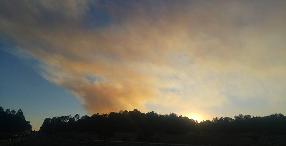 Controlan incendio en la carretera México-Cuernavaca