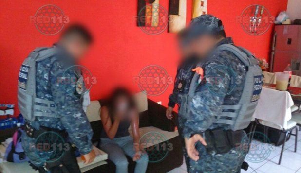 Gendarmes rescatan a menor de incendio en Morelia - incendio-casa-michoacan-2