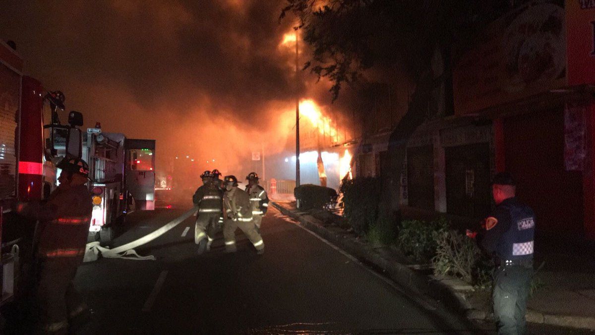 Se incendia negocio en la colonia Portales - incendio-portales-3