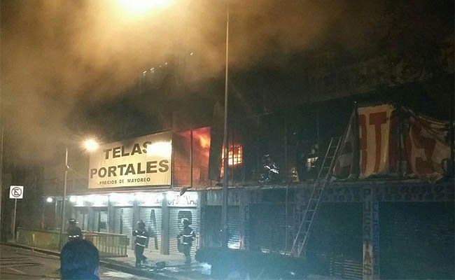 Se incendia negocio en la colonia Portales