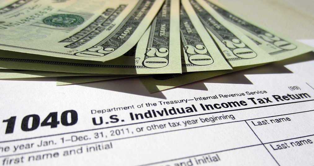 Este martes es el último día para pagar impuestos en EE.UU.