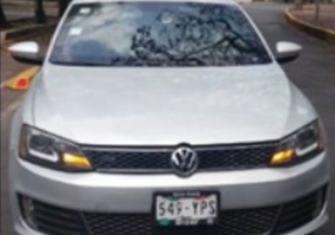 Detienen a dos sujetos con 11 mdp y euros en Polanco - jetta-polanco