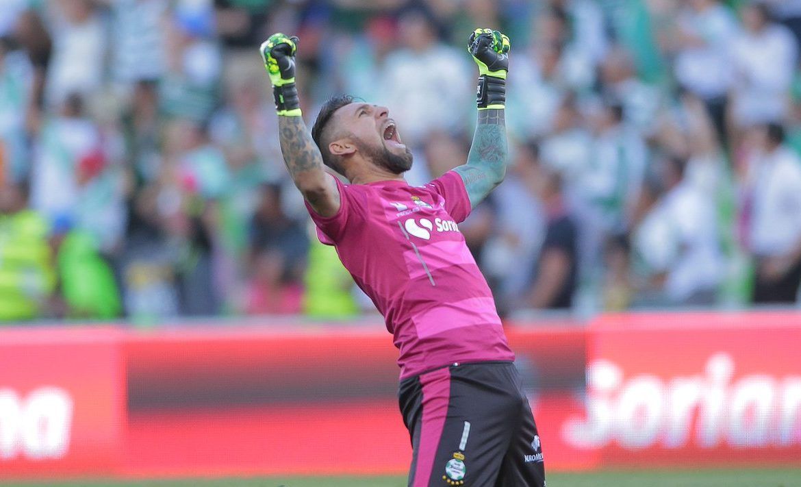 Santos vence de local a Querétaro