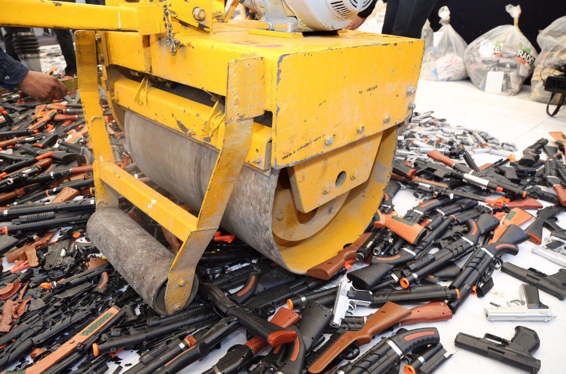 Policía sugiere a padres evitar compra de juguetes bélicos - juguetes-2