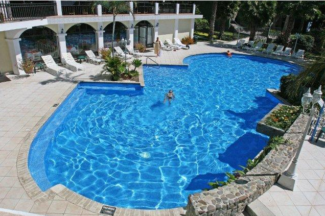 Así es el hotel donde se hospedaba Duarte en Guatemala - la-riviera-de-atitlan
