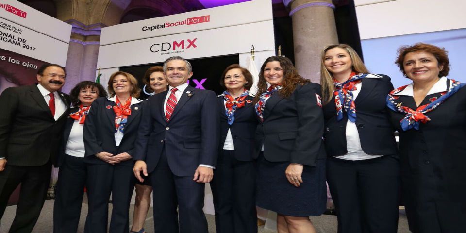 Fotomultas, alcoholímetro y Reglamento de Tránsito han salvado vidas: Mancera