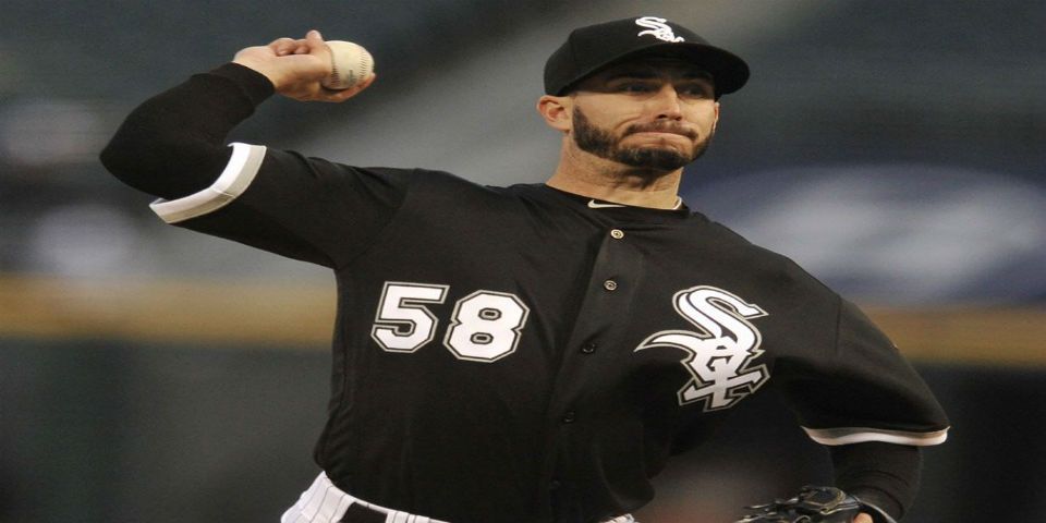 Miguel González lanza joya en triunfo de Medias Blancas