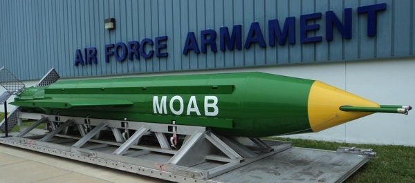 Trump califica como un éxito el ataque con la "Madre de Todas las Bombas" - moab