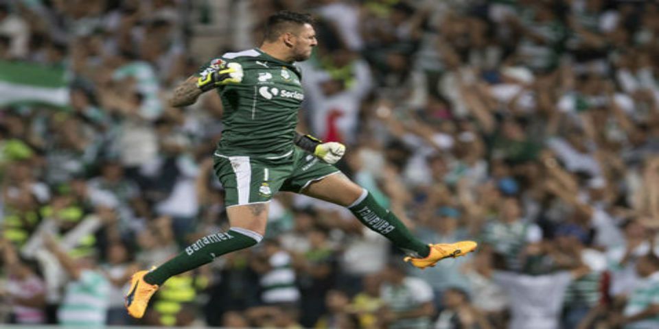 Santos en el último suspiro rescata la victoria