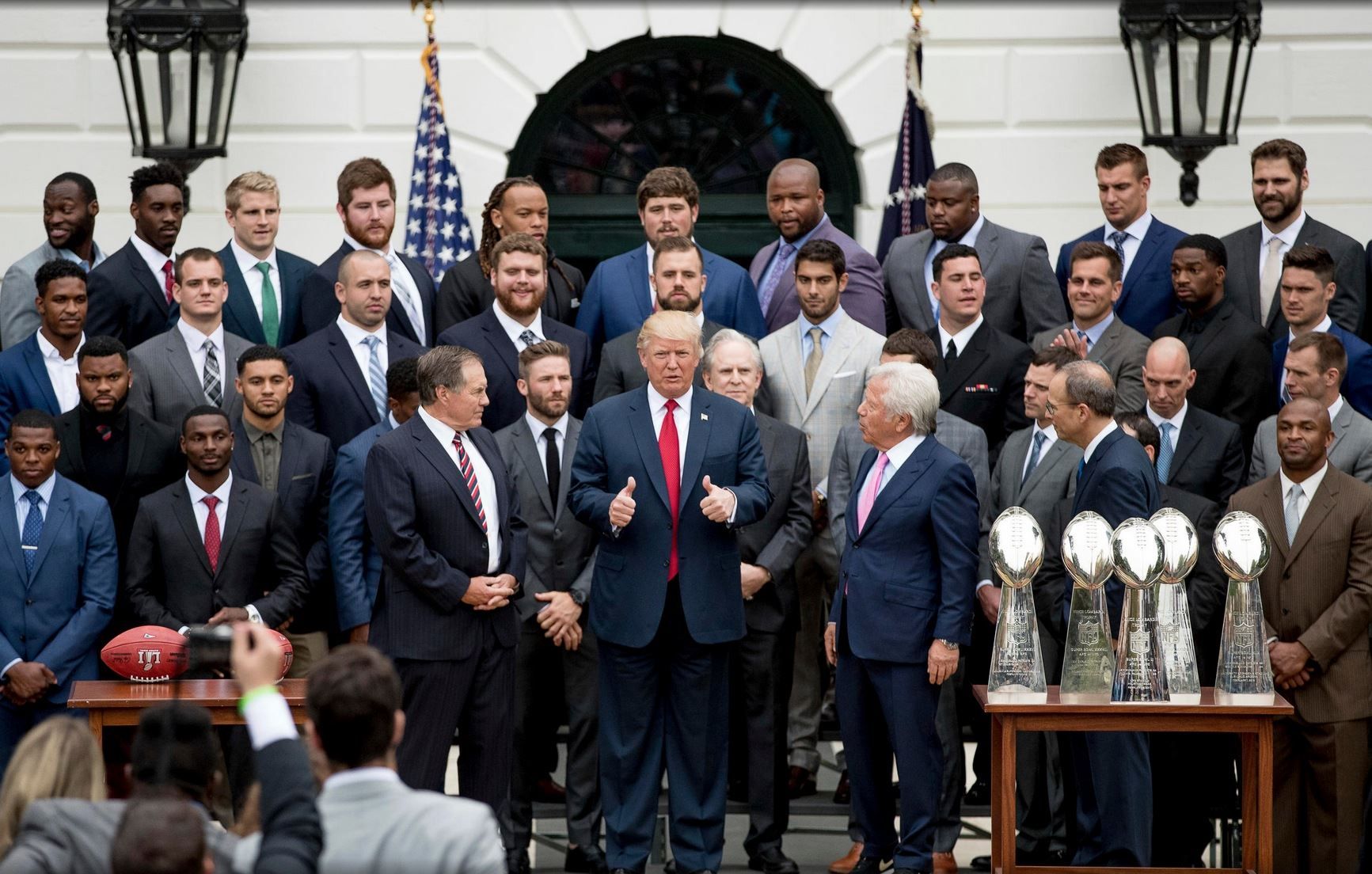 Patriotas reclama a New York Times por comparación de visitas a la Casa Blanca