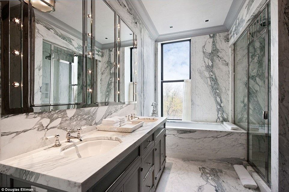 El departamento del Hotel Plaza donde vivió JFK está a la venta - plaza-hotel-astor-suite8